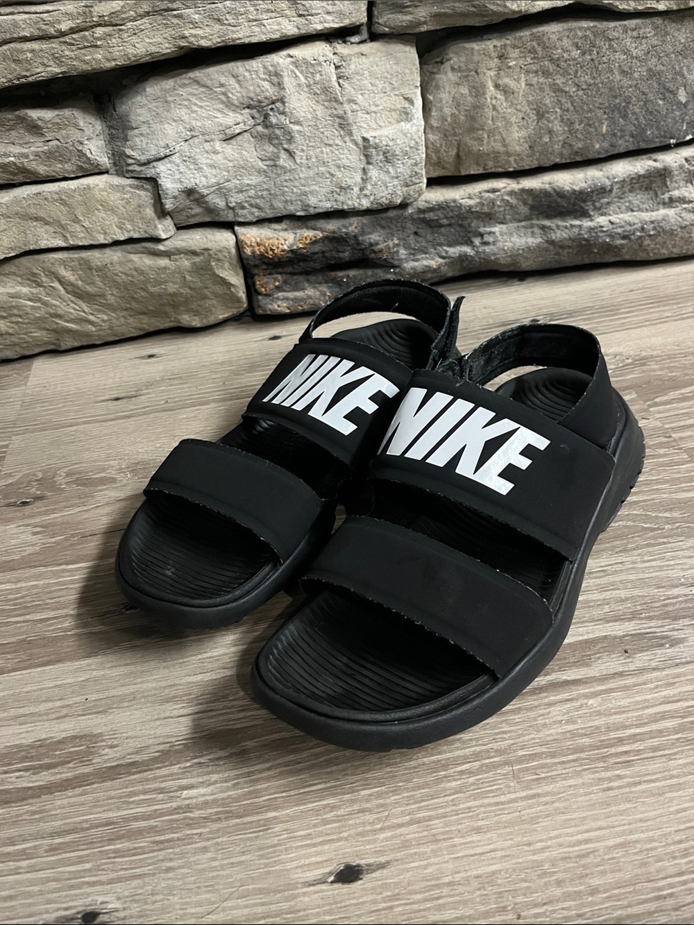 Nike sandals/8
